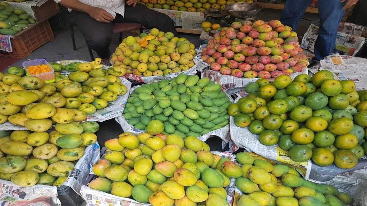 बाराबंकी: समय से पहले बाजार में आया आम बिगाड़ देगा आपकी सेहत, पढ़िए विशेषज्ञ की ये सलाह 