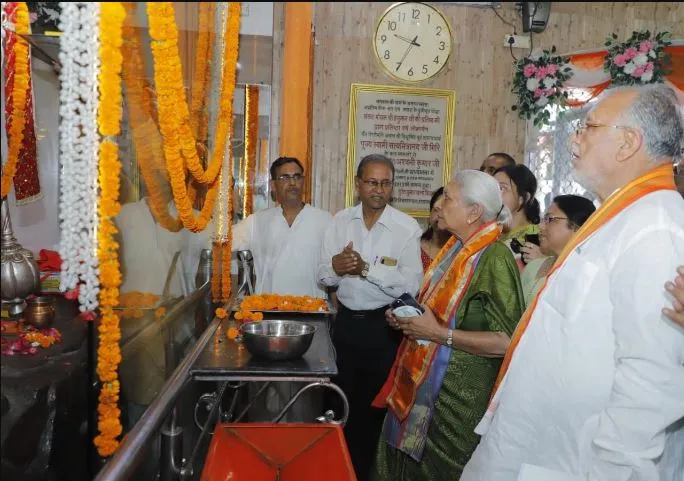 समाज के बच्चे, बुजुर्ग और कमजोरों को संभालती है विनोबा संस्था: राज्यपाल