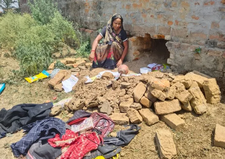 शाहजहाँपुर: विधवा के मकान में नकब लगाकर नगदी सहित लाखों के जेवर चोरी