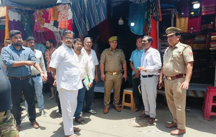 कासगंज: चार व्यापारिक प्रतिष्ठानों से मुक्त कराए गए पांच बाल श्रमिक 