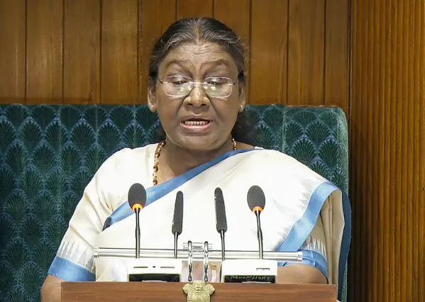 सरकार पेपर लीक की घटनाओं की जांच करेगी, दलगत राजनीति से ऊपर उठने की जरूरत: राष्ट्रपति मुर्मू