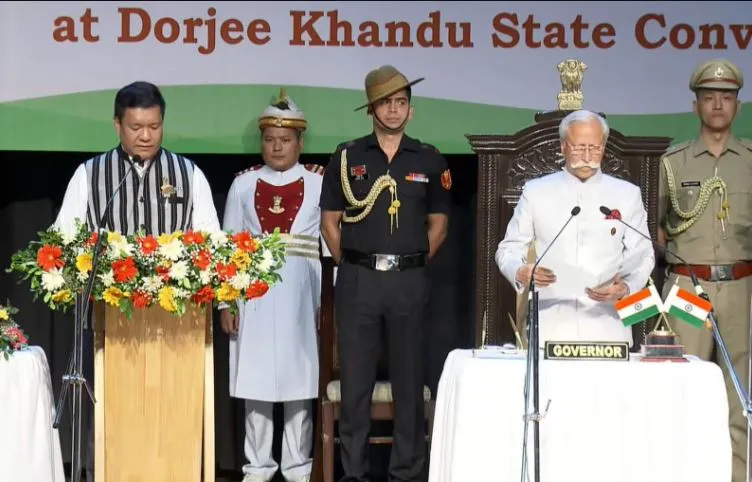  पेमा खांडू ने लगातार तीसरी बार अरुणाचल प्रदेश के मुख्यमंत्री के रूप में ली शपथ 