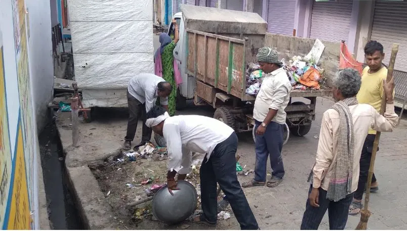 कासगंज: तीसरे दिन खत्म हुई नगर पंचायत के सफाई कर्मियों की हड़ताल, चेयरमैन और ईओ ने दिया आश्वासन