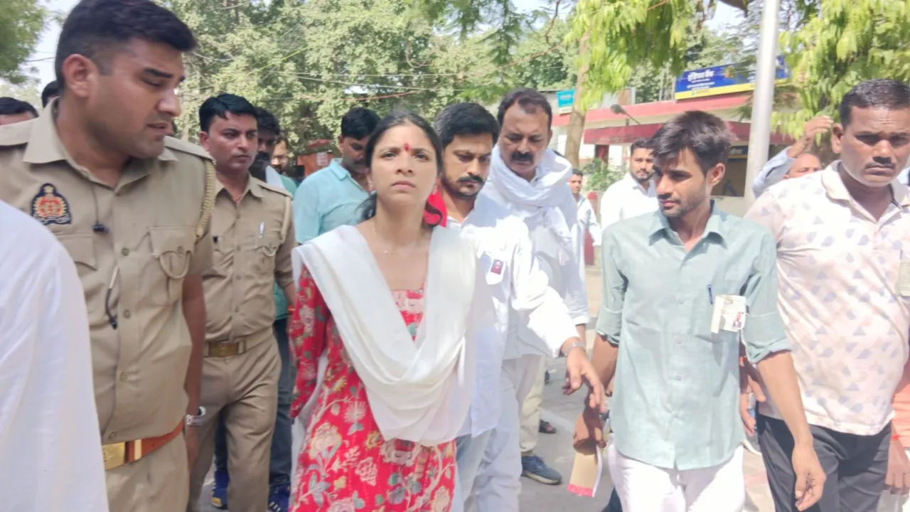 गोंडा में 20 राउंड की काउंटिंग पूरी, भाजपा के आगे सपा ने मानी हार  