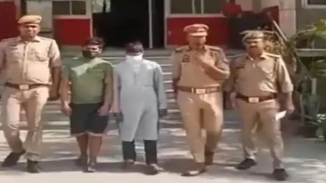 नोएडा में थूक लगाकर बेचते थे जूस, पुलिस ने दो को किया अरेस्ट 