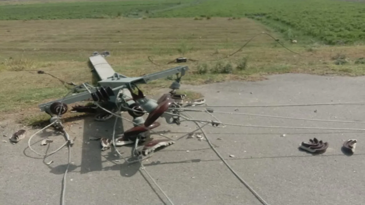 आंधी-पानी में गिरा टीन शेड, दो वृद्धों की मौत, कई जगह टूटे विद्युत पोल-गर्मी से राहत लेकिन उमस बरकरार