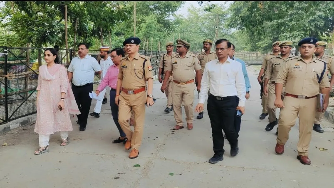 श्रावस्ती: जिला निर्वाचन अधिकारी और पुलिस अधीक्षक ने मतगणना स्थल का किया निरीक्षण