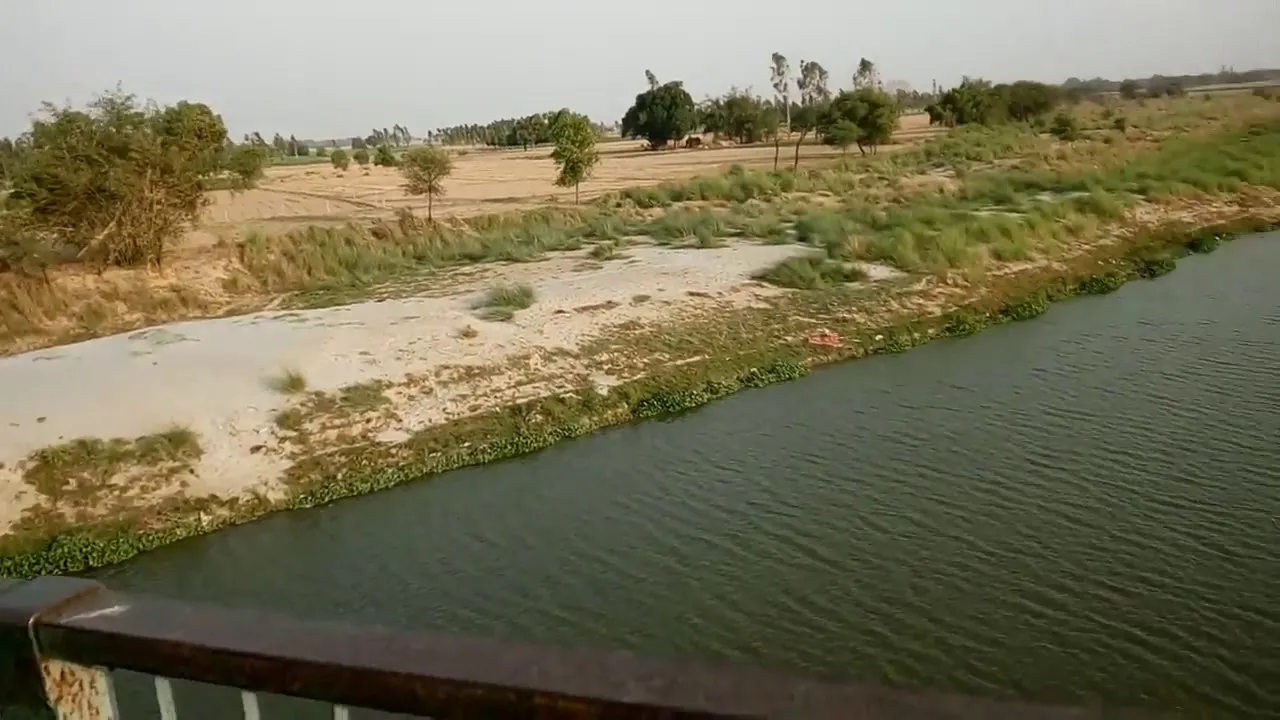 जिन्दा नहीं रहूंगा...कह कर सस्पेंड कांस्टेबिल ने गर्रा नदी में लगाई छलांग