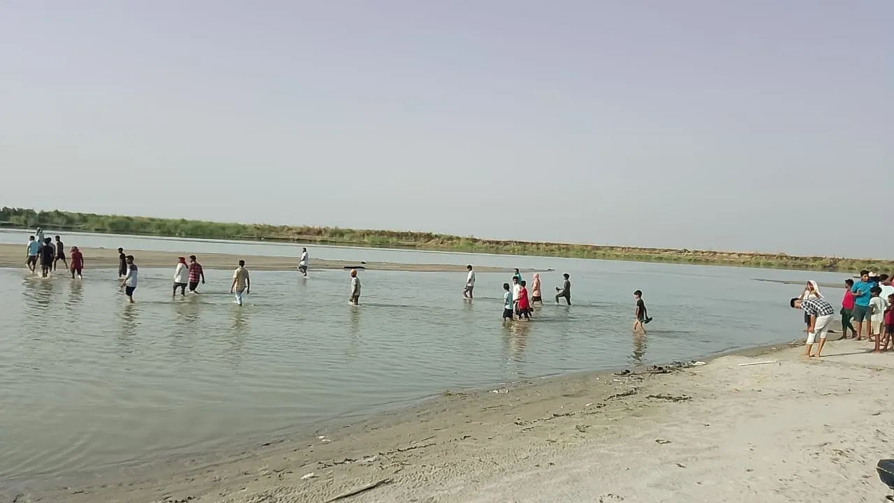 अंबेडकरगनर: स्नान के दौरान दो बहनों समेत तीन लोग सरयू नदी में डूबे-नहीं मिले शव 