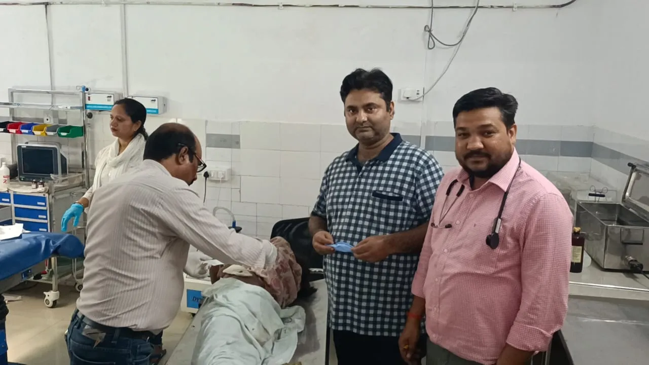 किशोरी पर बहन ने कैंची से किया हमला, जिला अस्पताल रेफर