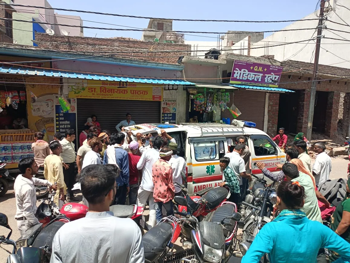 बदायूं: बिना अनुमति के चल रहे स्वीमिंग पूल में नहा रहा बालक डूबा, हालत गंभीर