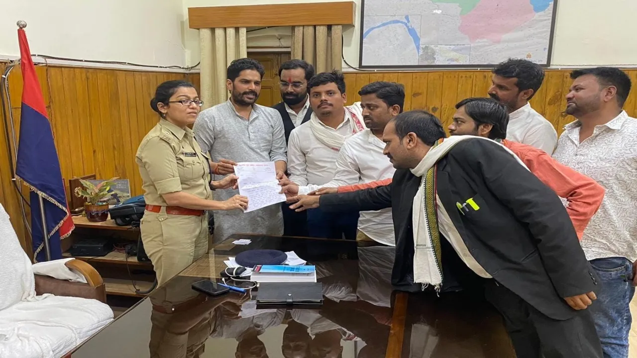 प्रयागराज: करछना मे अधिवक्ता की पिटाई मामले में डीसीपी से मिले कांग्रेसी