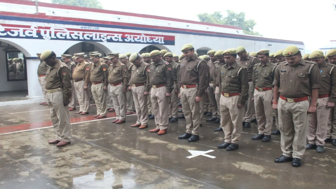 अयोध्या: बदलाव के लिए तैयार हो रही पुलिस कर्मियों की फौज-मुंशी दीवान को दिया जा रहा प्रशिक्षण