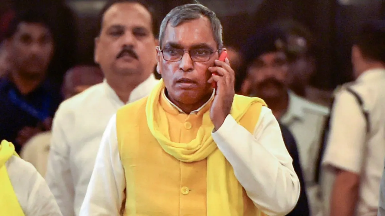 सुभासपा की सभी पुरानी कार्यकारिणियां भंग, ओम प्रकाश राजभर ने लिया निर्णय