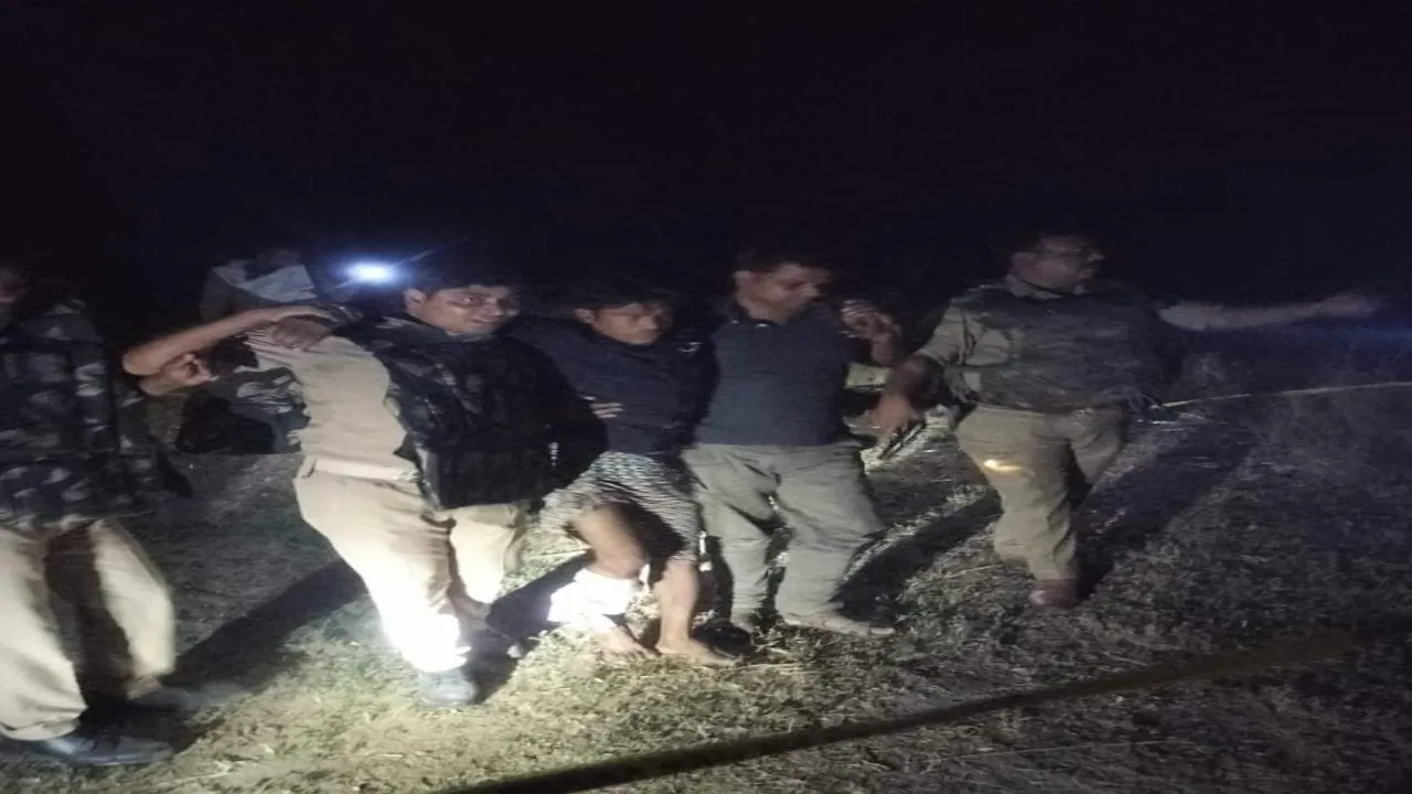 संतकबीरनगर: नाबालिग के दुष्कर्मी से धनघटा पुलिस की हुई मुठभेड़, पैर में लगी गोली 