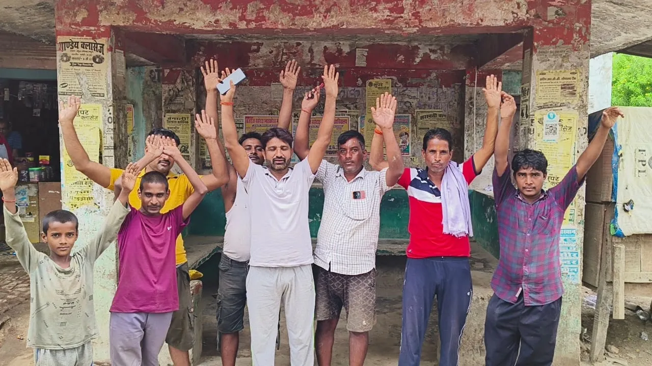 अमेठी: बड़गांव में प्रधान और सचिव की लापरवाही की भेंट चढ़ा आरआरसी सेंटर, नहीं हुआ निर्माण