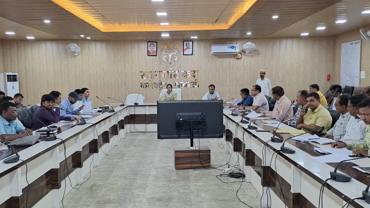 विकास कार्यों को गुणवत्तापूर्ण ढंग से पूर्ण कराएं कार्यदायी संस्थाएं :DM श्रावस्ती  