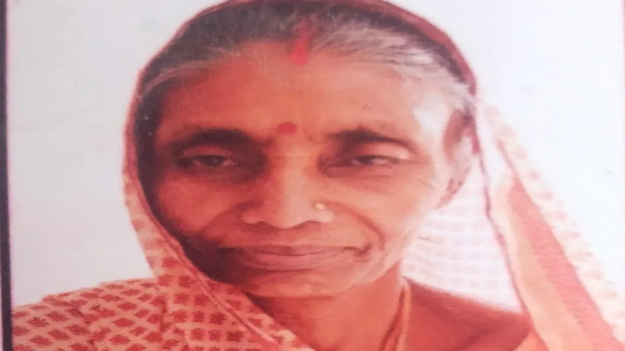 अयोध्या: महिला का फंदे से लटकता मिला शव, परिजनों ने हत्या का लगाया आरोप