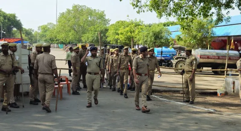 पीलीभीत: मतगणना को लेकर सख्त इंतजाम, पहले शुरू हुई पोस्टल बैलेट की गिनती 