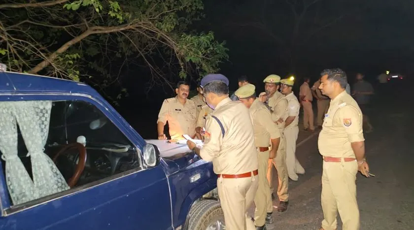 लखीमपुर-खीरी: बेकाबू कार ने राहगीरों को रौंदा, दो की मौत, पांच घायल