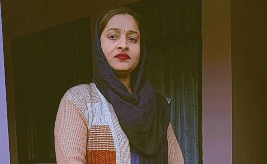 बरेली: इंडिगो एयरलाइंस की महिला कर्मचारी ने फंदा लगाकर की आत्महत्या, सुसाइड नोट छोड़ा