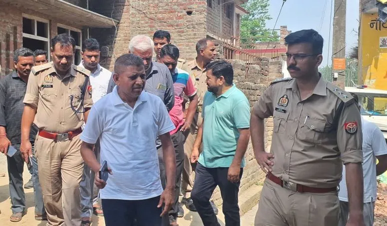 बिजनौर: कमरे में सो रहे शिक्षामित्र को मारी गोली, मौत
