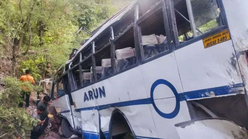 आतंकी हमले वाली बस में सवार थे मेरठ के तीन सगे भाई, अस्पताल में भर्ती