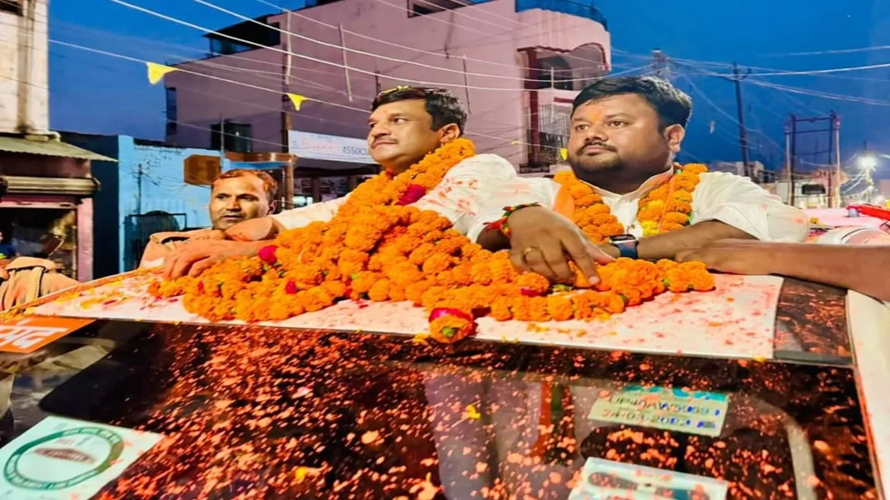 बहराइच: पिता की विरासत बचाने में कामयाब हुए आनंद, भाजपा प्रत्याशी ने 63807 मतों से दर्ज की जीत 