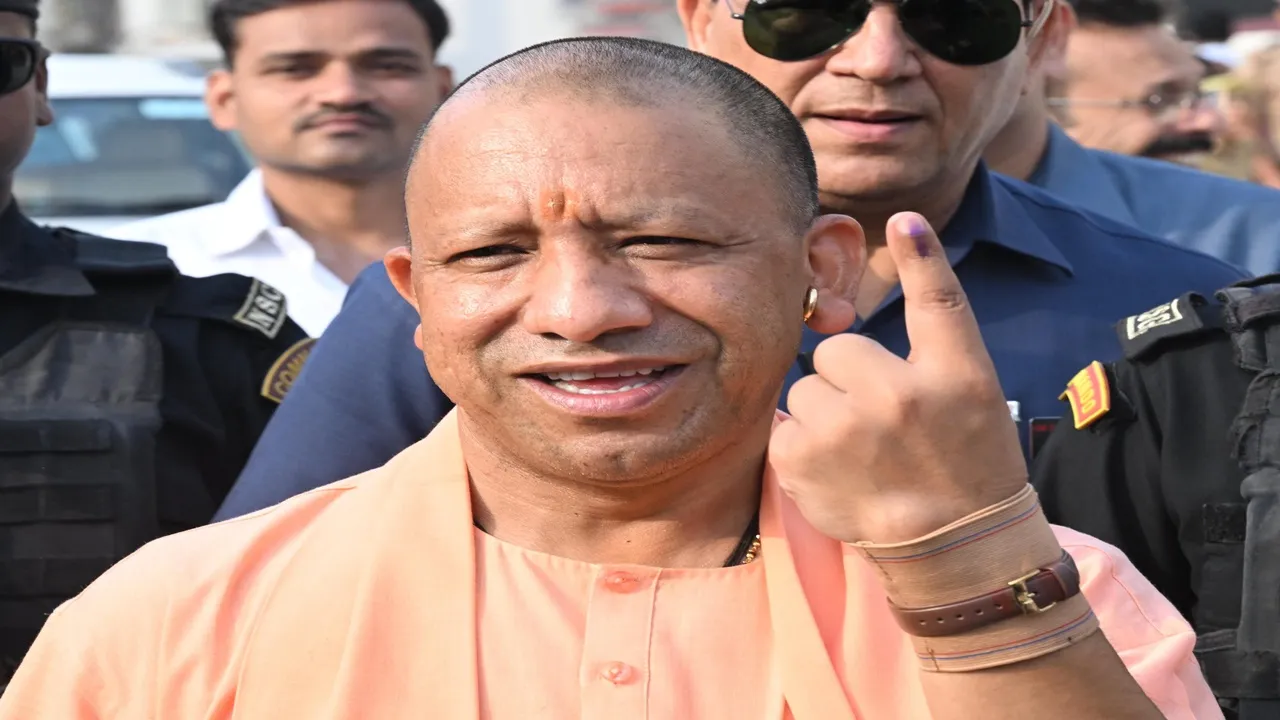 एक बार फिर बनेगी प्रचंड बहुमत से मोदी सरकार, गोरखपुर में मतदान के बाद बोले सीएम योगी 