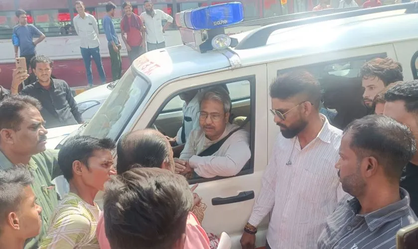 ...तो यहां RTO की मदद से हो रही उगाही! बरेली में अंडर लोड बजरफुट ट्रक देखा तो दबंग मांगने लगे रुपए, नहीं देने पर चालक को पीटा