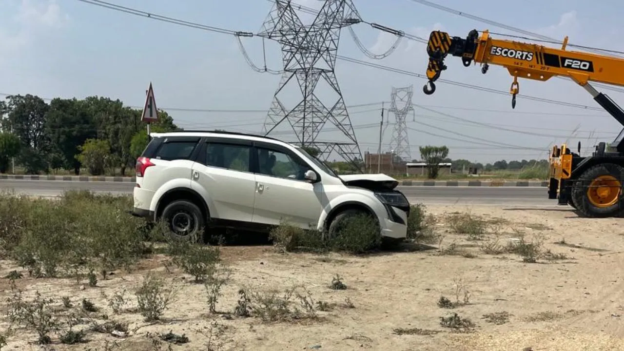 Fatehpur Accident: तेज रफ्तार का कहर, कार सवार ने बाइक सवार युवकों को रौंदा...दो की मौत