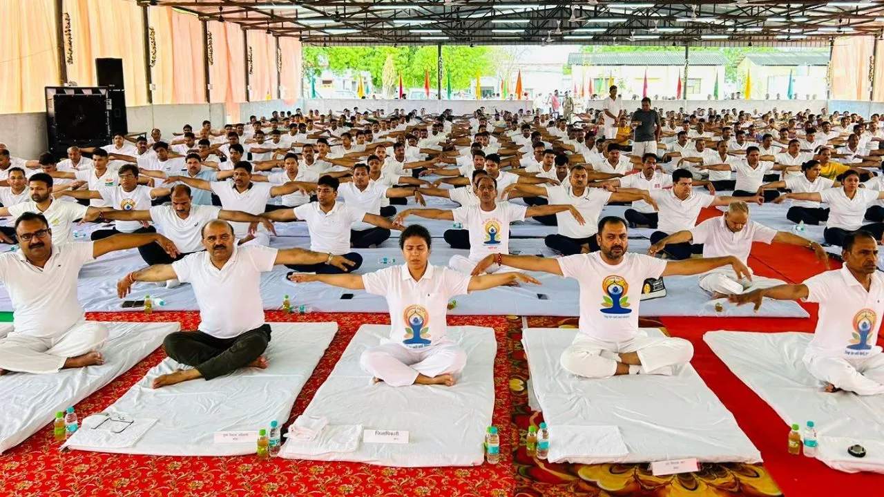 International Yoga Day 2024: बांदा में 