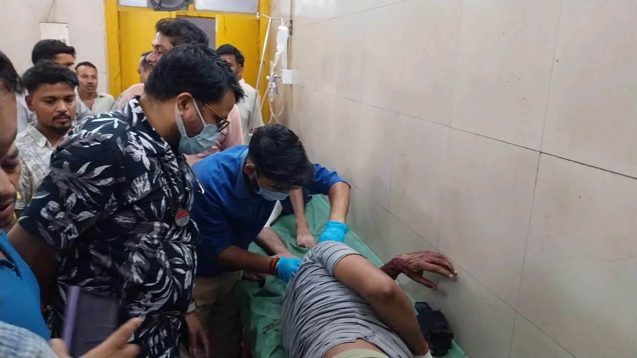 बहराइच: मोबाइल व्यवसाई पर नकाबपोश बदमाश ने किया चाकू से हमला, बचाने आए चचेरे भाई पर भी किया वार
