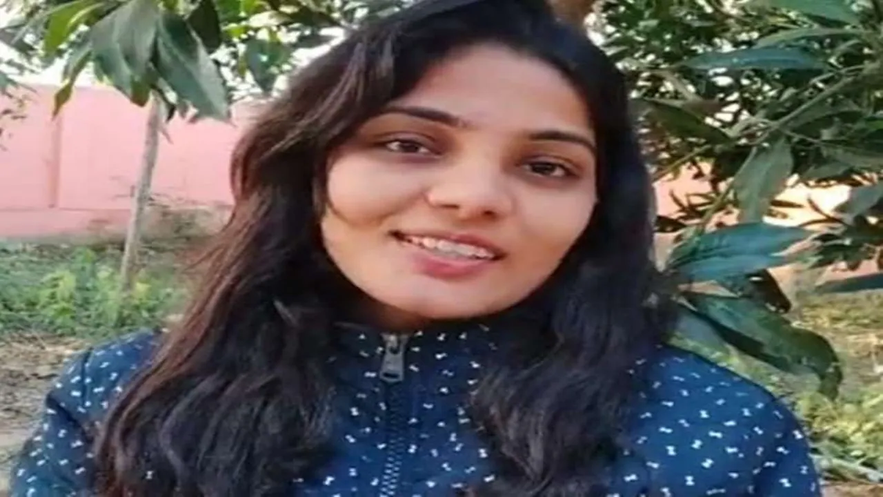 Indigo Airlines पर फूटा लोकगायिका नेहा सिंह राठौर का गुस्सा, कहा- मेरा समय ख़राब करने के लिए धन्यवाद 