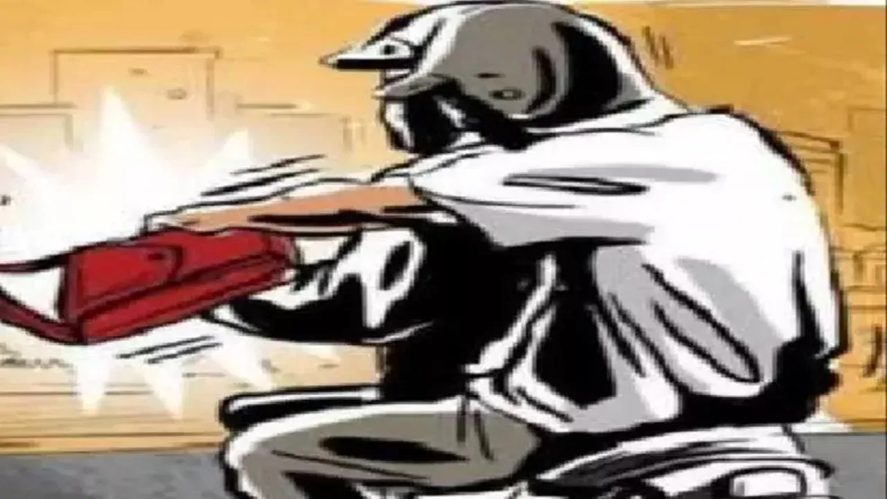 लखनऊ: बोरिंग मिस्त्री की आंखों में धूल झोंक नगदी और मोबाइल लूट ले गए बदमाश