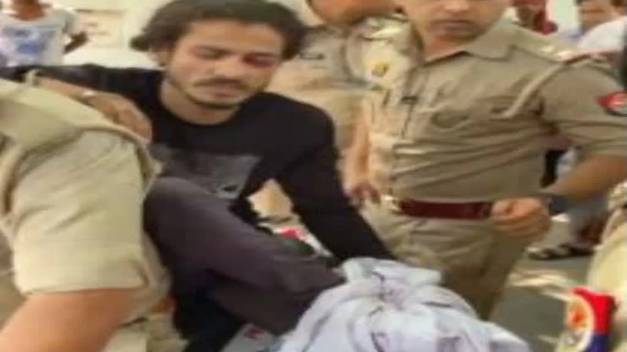 लखनऊ: पार्क में देसी बम बना रहे थे दो युवक, अचानक हुआ विस्फोट, एक का पैर उड़ा, दूसरा फरार