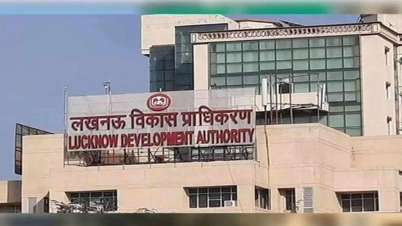 लखनऊ: ध्वस्तीकरण के लिए एलडीए ने किया अकबर नगर द्वितीय का सर्वे