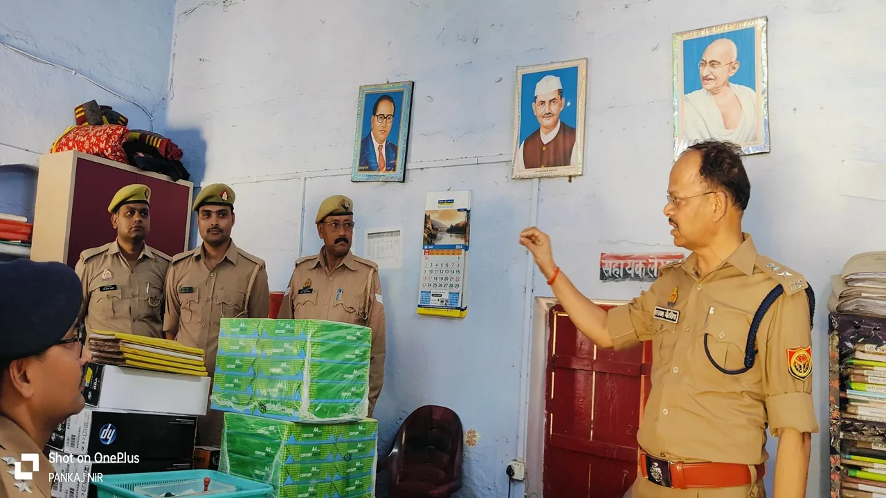 श्रावस्ती: एसपी ने थाना इकौना का किया निरीक्षण, दिये आवश्यक दिशा-निर्देश 