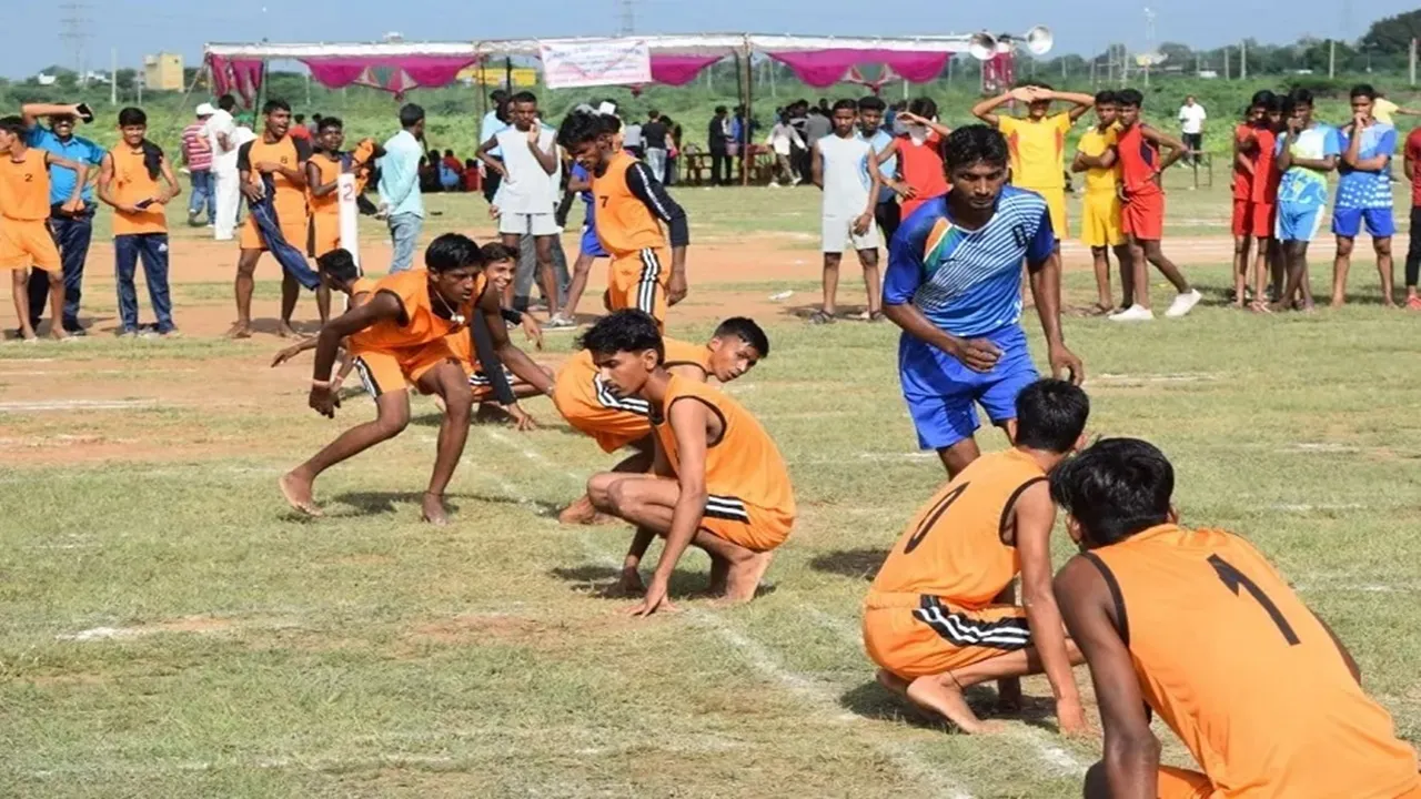 बाराबंकी: स्पोर्ट्स फॉर स्कूल से निखरेगी स्कूली खिलाड़ियों की प्रतिभा, अंतरराष्ट्रीय खिलाड़ी देंगे टिप्स