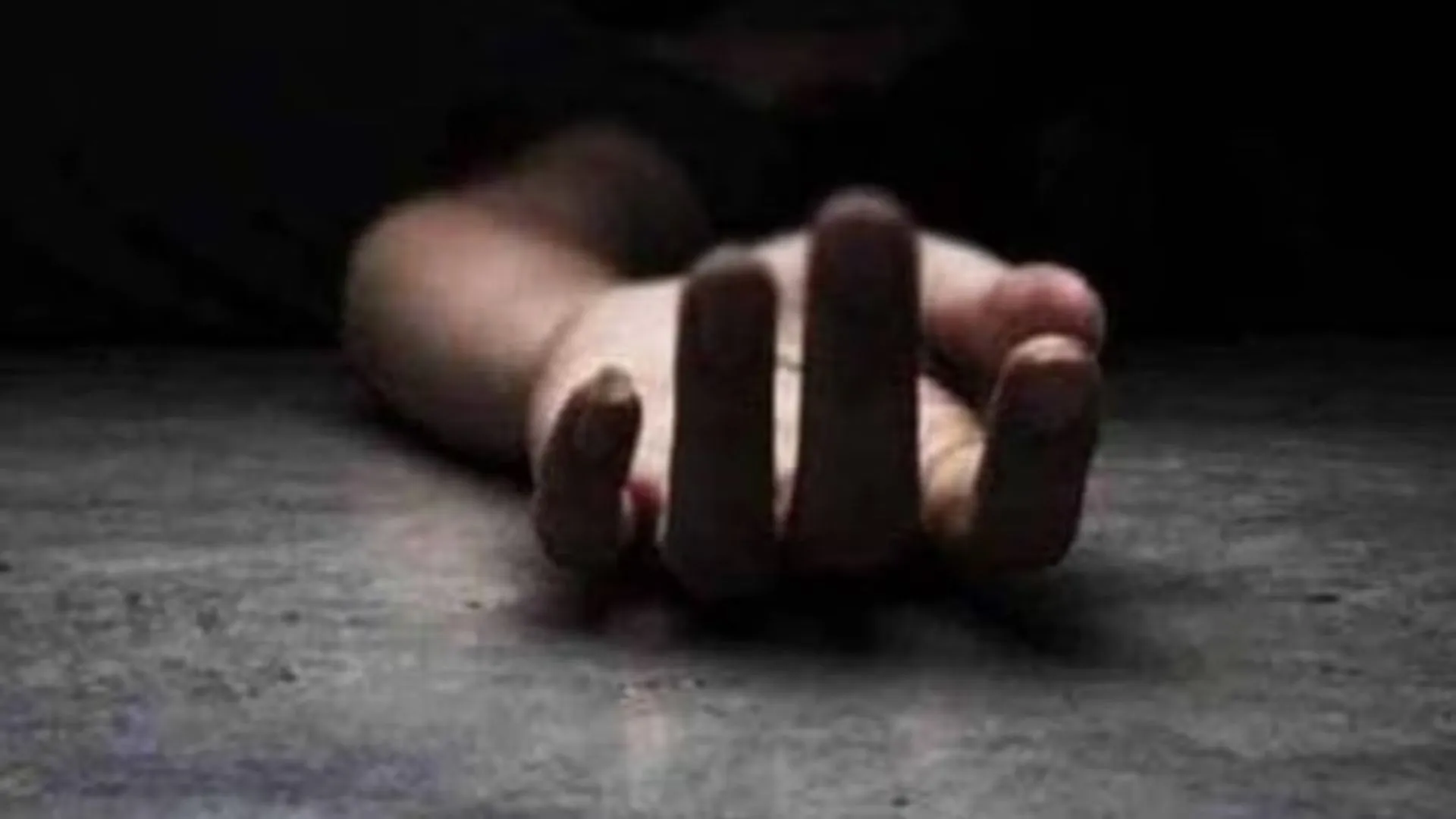 कासगंज: जिंदगी से हारकर चुन रहे मौत का रास्ता, मामूली बात पर आए दिन जा रहीं जानें