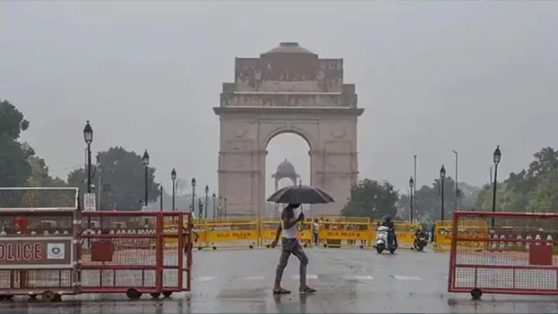 दिल्ली में धूल भरी आंधी आने से लोगों को मिली भीषण गर्मी से राहत, कल हल्की बारिश की संभावना