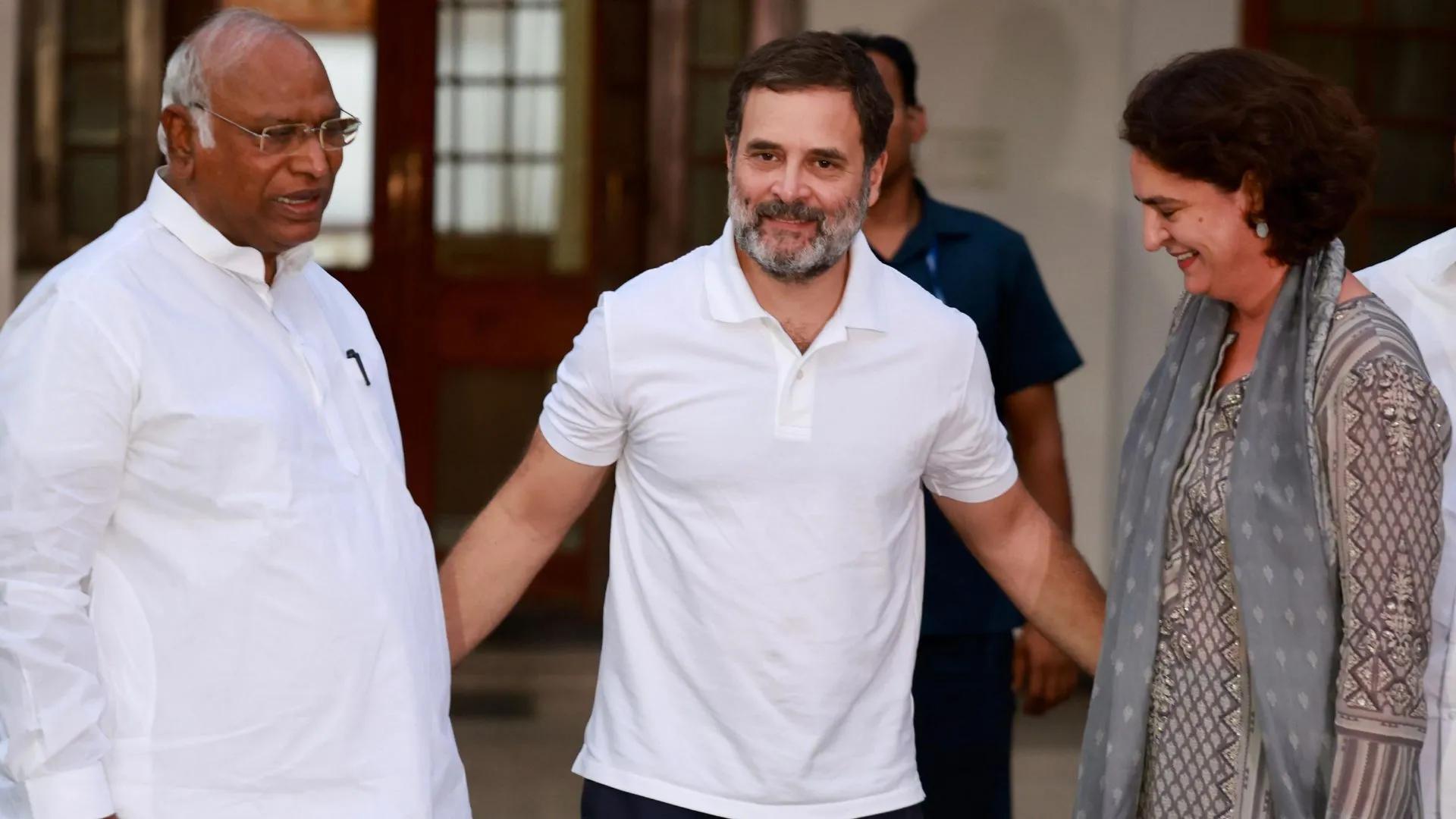 राहुल गांधी रायबरेली से सांसद बने रहेंगे, प्रियंका वायनाड सीट से करेंगी चुनावी पारी का आगाज