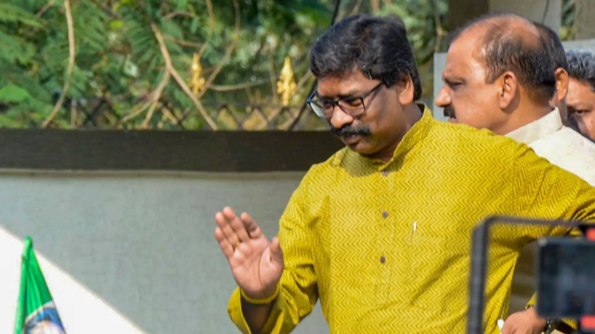 हेमंत सोरेन को HC से बड़ी राहत...जमीन घोटाले में मिली जमानत, जेल से हुए रिहा