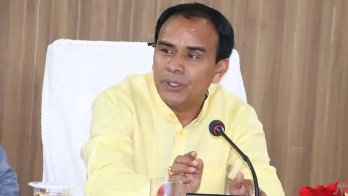 काशीपुर: निजी स्कूल तीन साल तक नहीं बढ़ा सकेंगे फीस : धन सिंह 