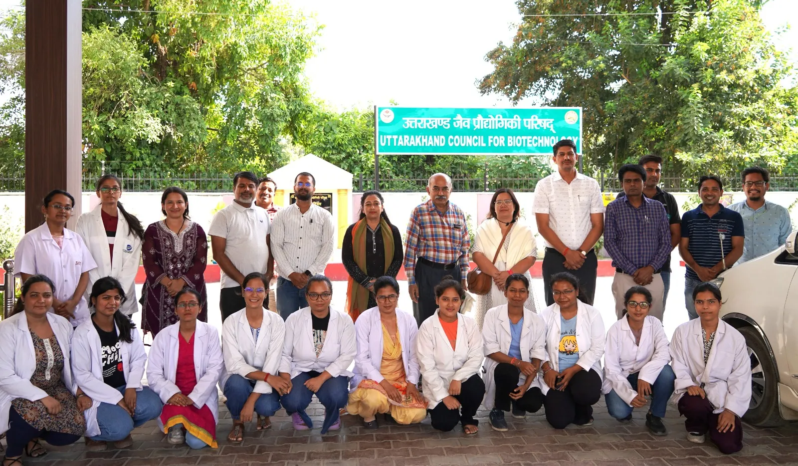 पंतनगर: फ्रांस दूतावास की मोनिक ट्रान पहुंची बायोटेक