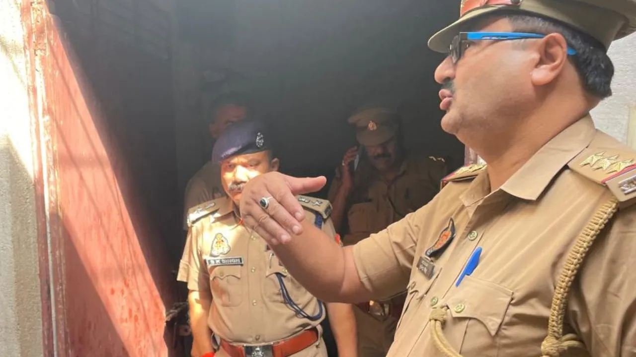 Kanpur Suicide: फंदे से लटकते मिले दंपती...तीन साल पहले हुई थी शादी, परिजन शव देख हुए बदहवास