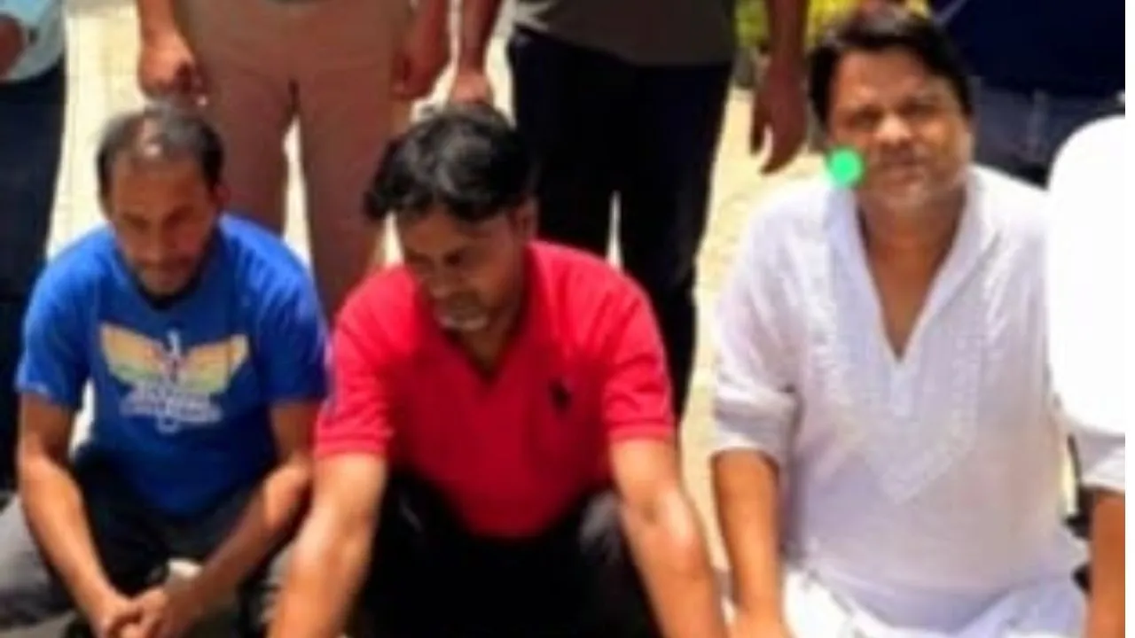 Etawah: पुलिस को चकमा देकर ट्रेन से भागे तीन कैदी...प्रतापगढ़ से मुंबई ले जा रहे थे, जालसाजी के मामले में आरोपी