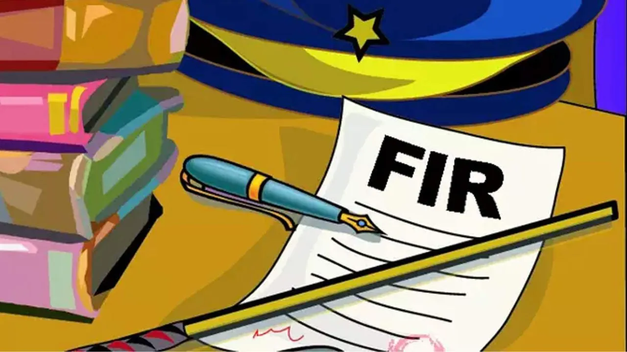 Banda: जीत का जश्न मनाना पड़ा महंगा, डेढ़ सौ सपाइयों पर FIR, मतगणना स्थल में घुसने का प्रयास कर रहे थे सपाई