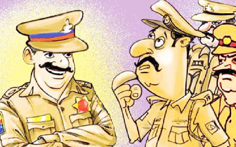 अवैध वसूली का खेल : दरोगा व हेड कांस्टेबल निलंबित, चौकी प्रभारी समेत तीन लाइन हाजिर 