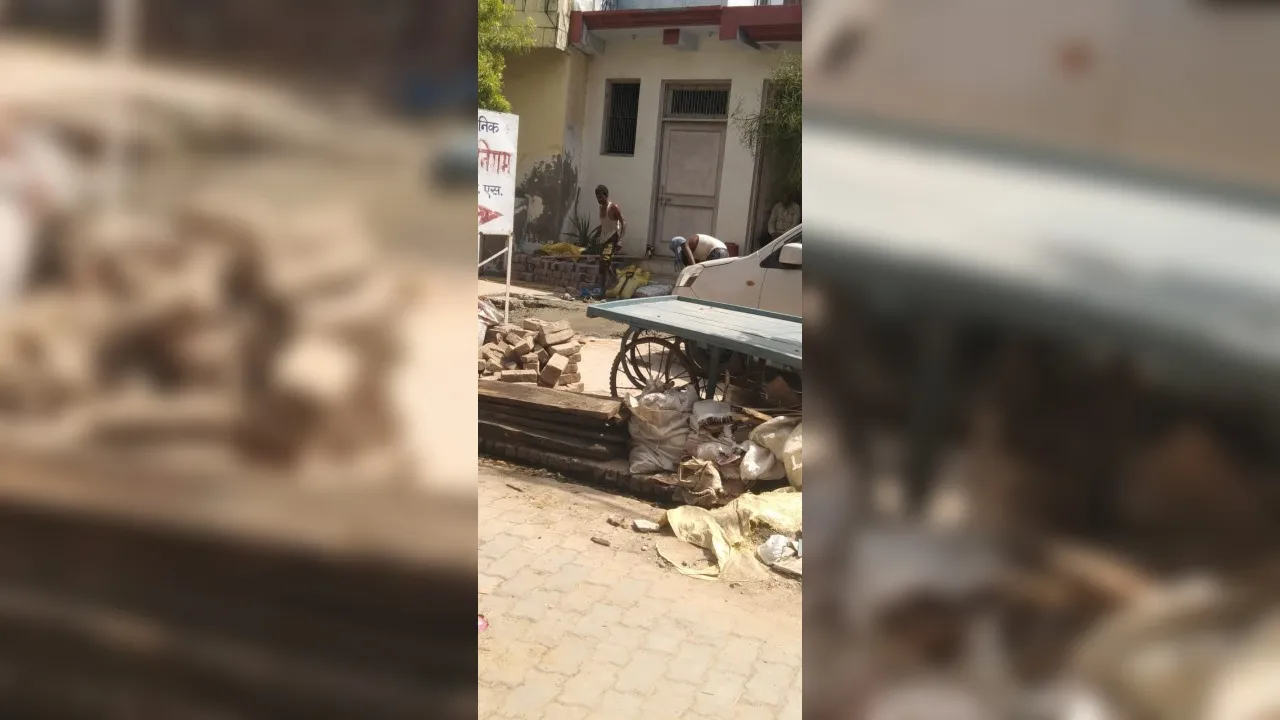 Unnao News: 100 साल से अधिक पुराना कुआं बंद कराने से नाराजगी...लोग बोले- सार्वजनिक उपयोग में आता रहा है 